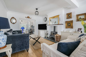 Lounge- click for photo gallery